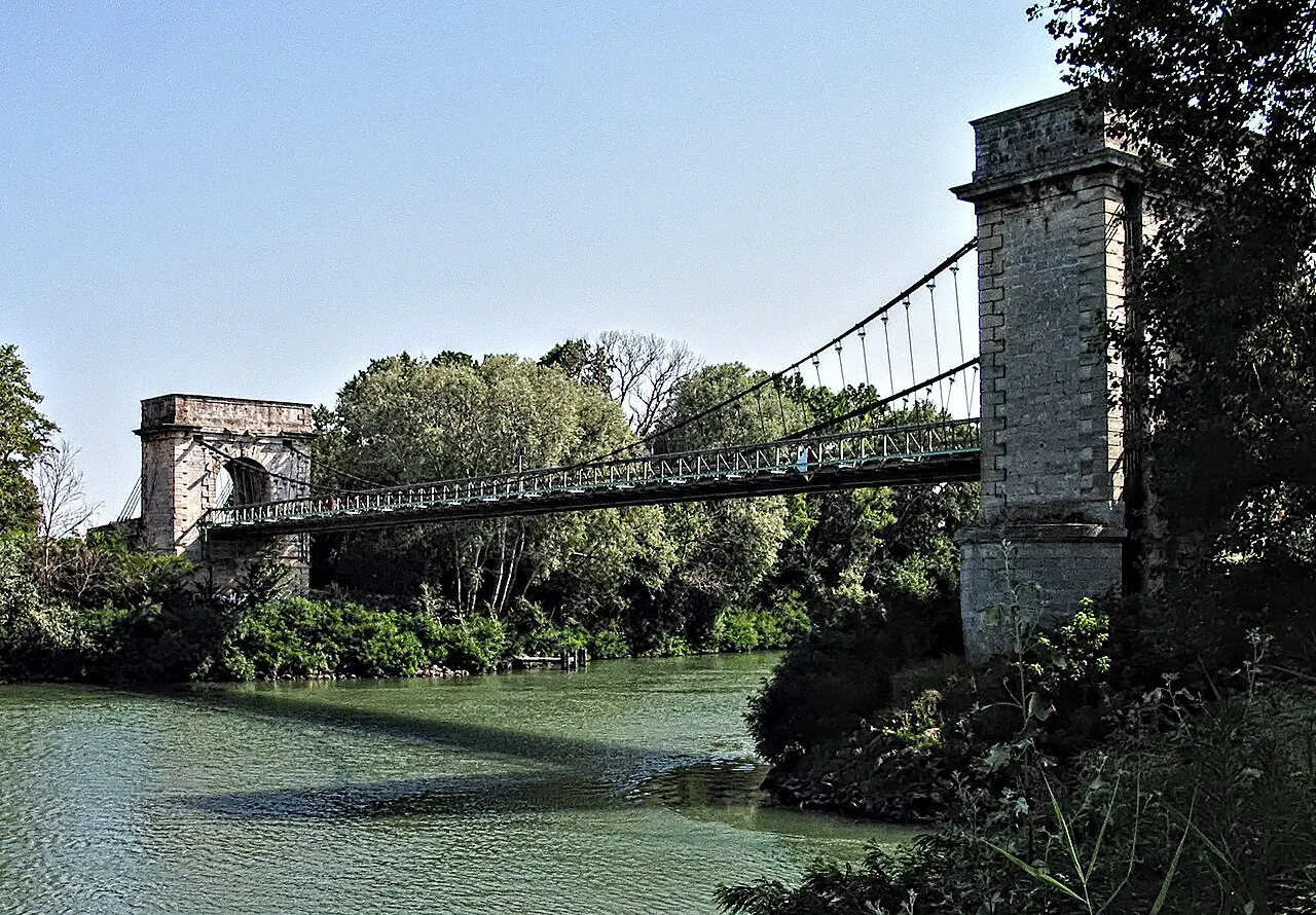 Petit Rhône near Arles with historique suspension bridge (Arles-Trinquetaille - Fourques)