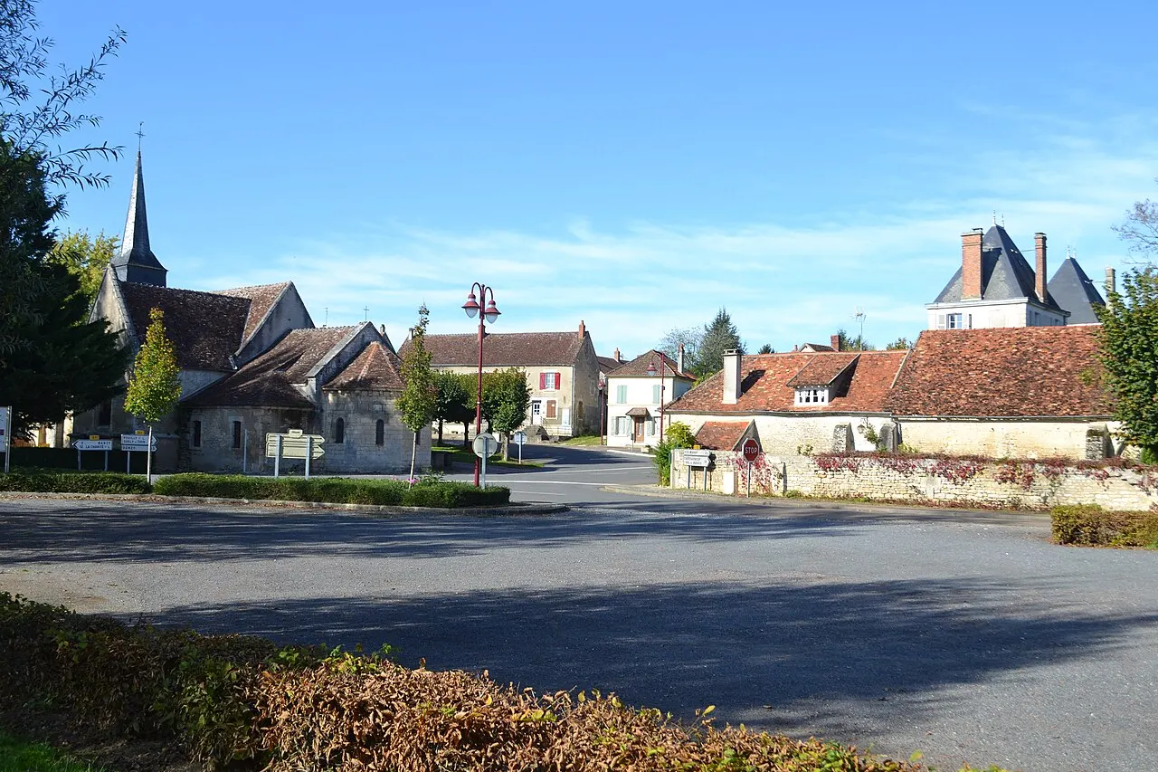 Bourg de Garchy (Nièvre).