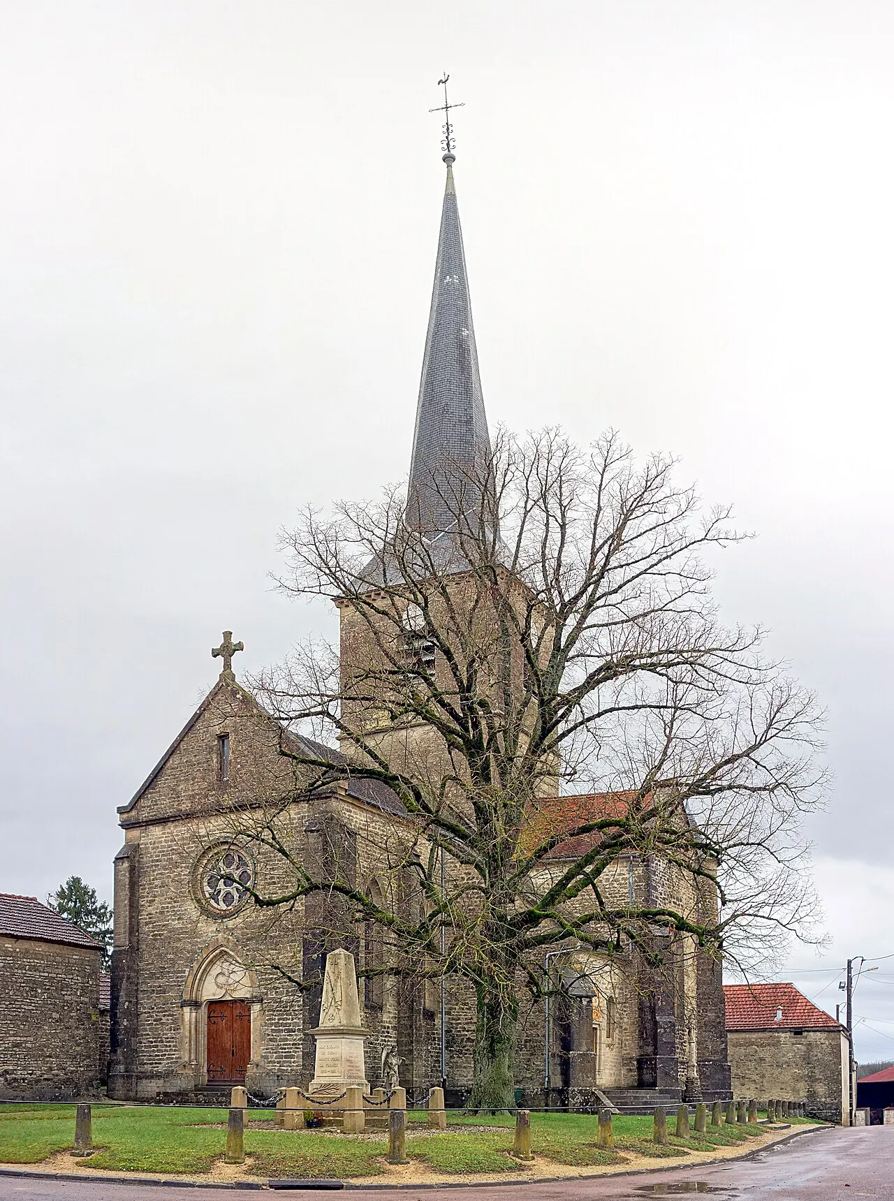 L'église Saint-Léger de Gigny (Yonne).