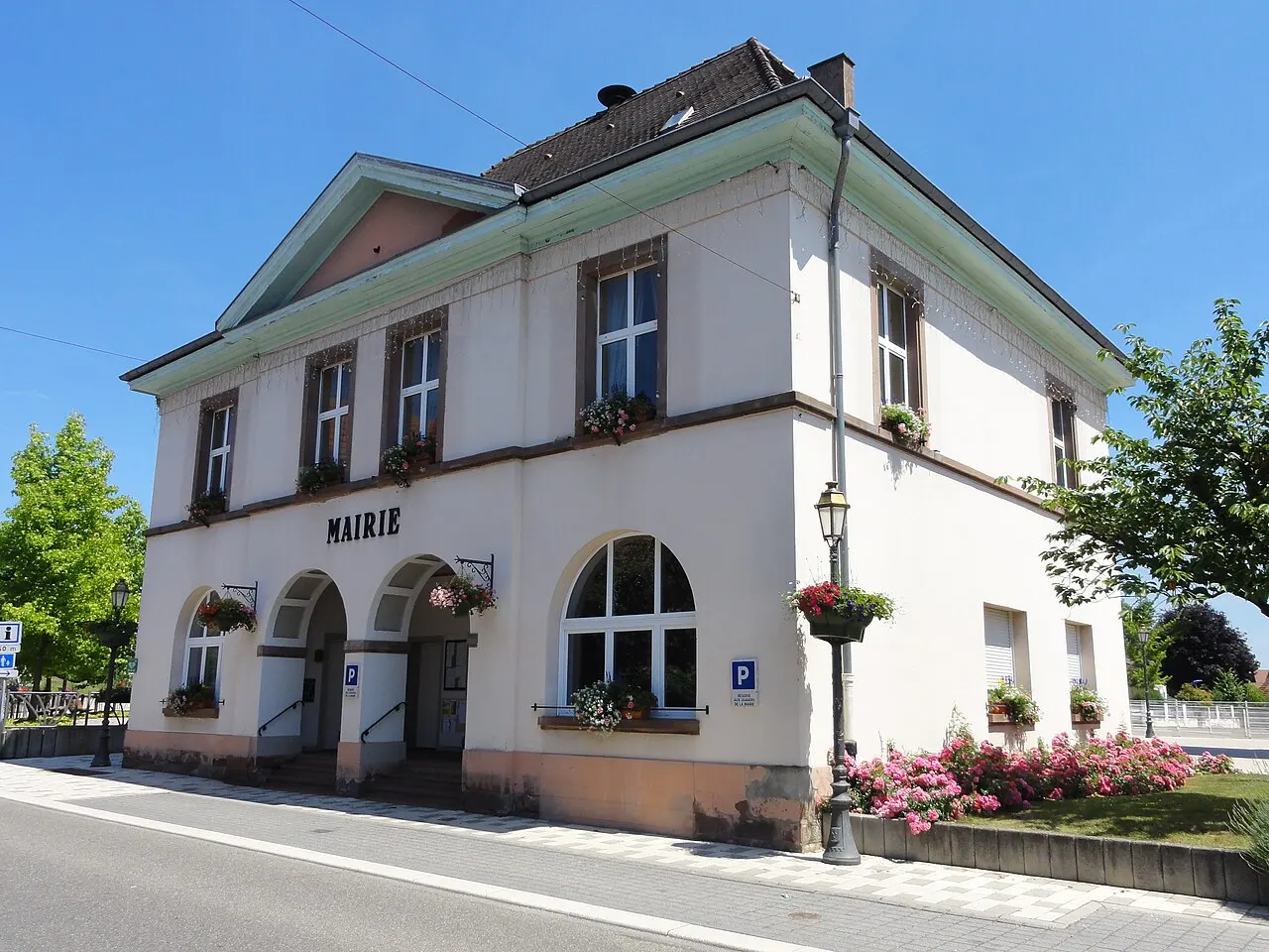 Alsace, Bas-Rhin, Gries, Mairie, 56 rue Principale.