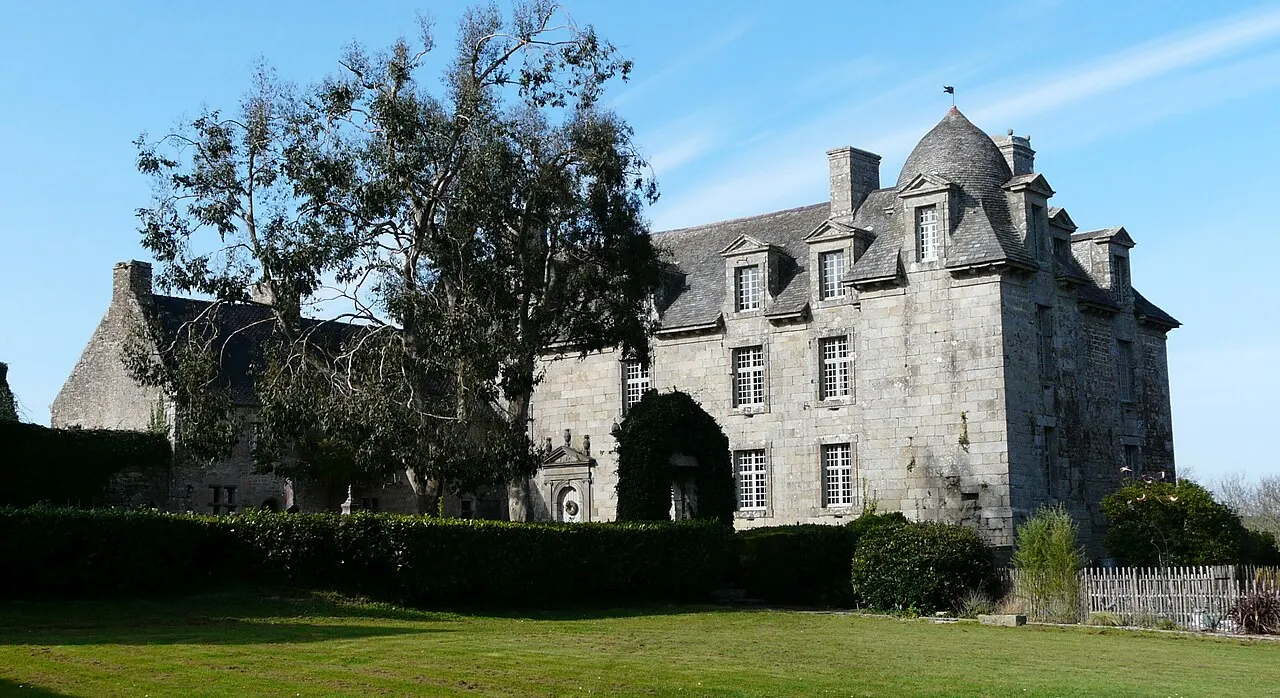 chateau de Kerouartz à Lannilis