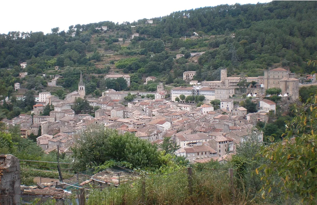 Vue sur la ville de Largentière (Ardèche)
