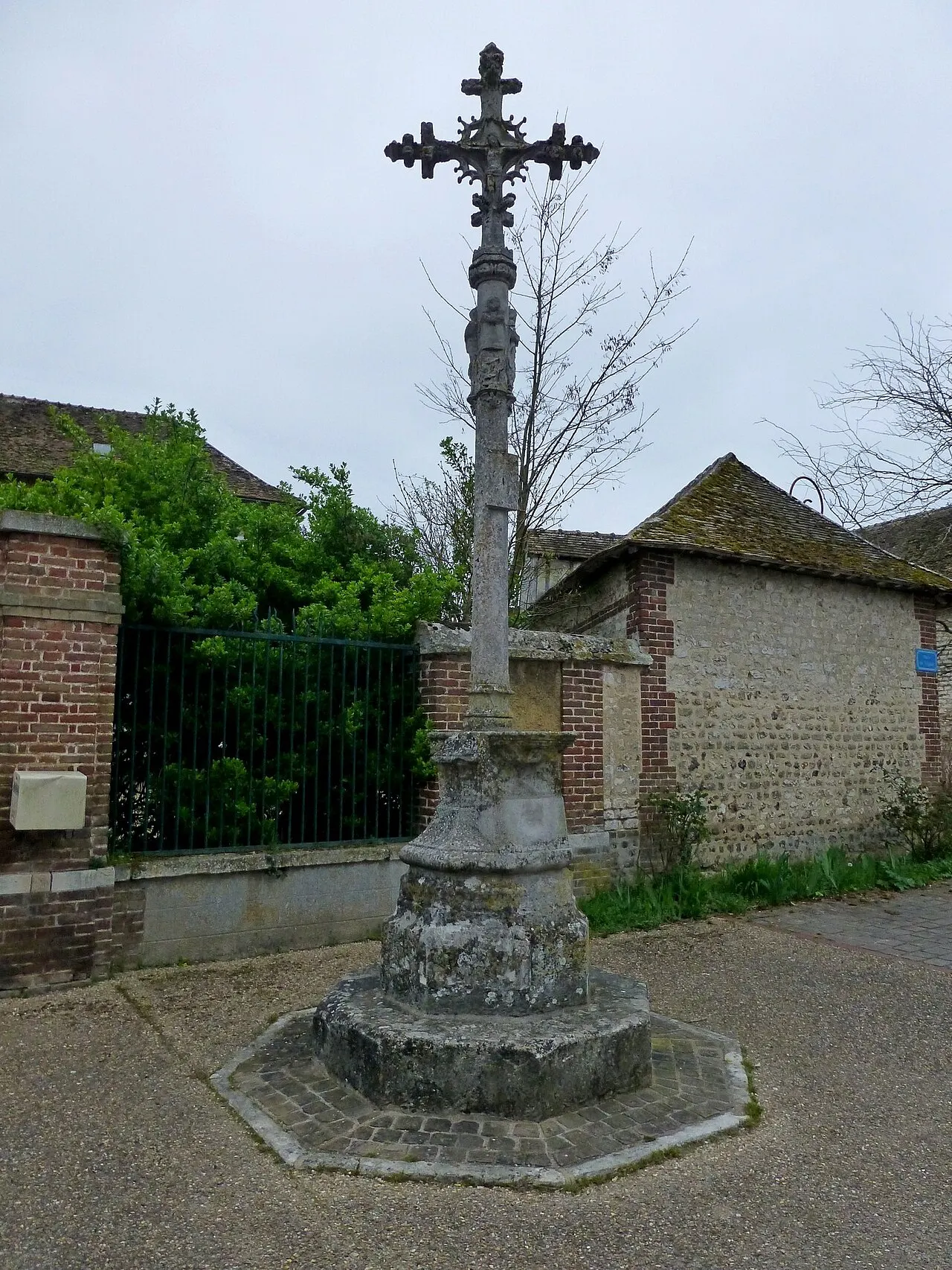 Croix hosannière de Léry (Eure).
