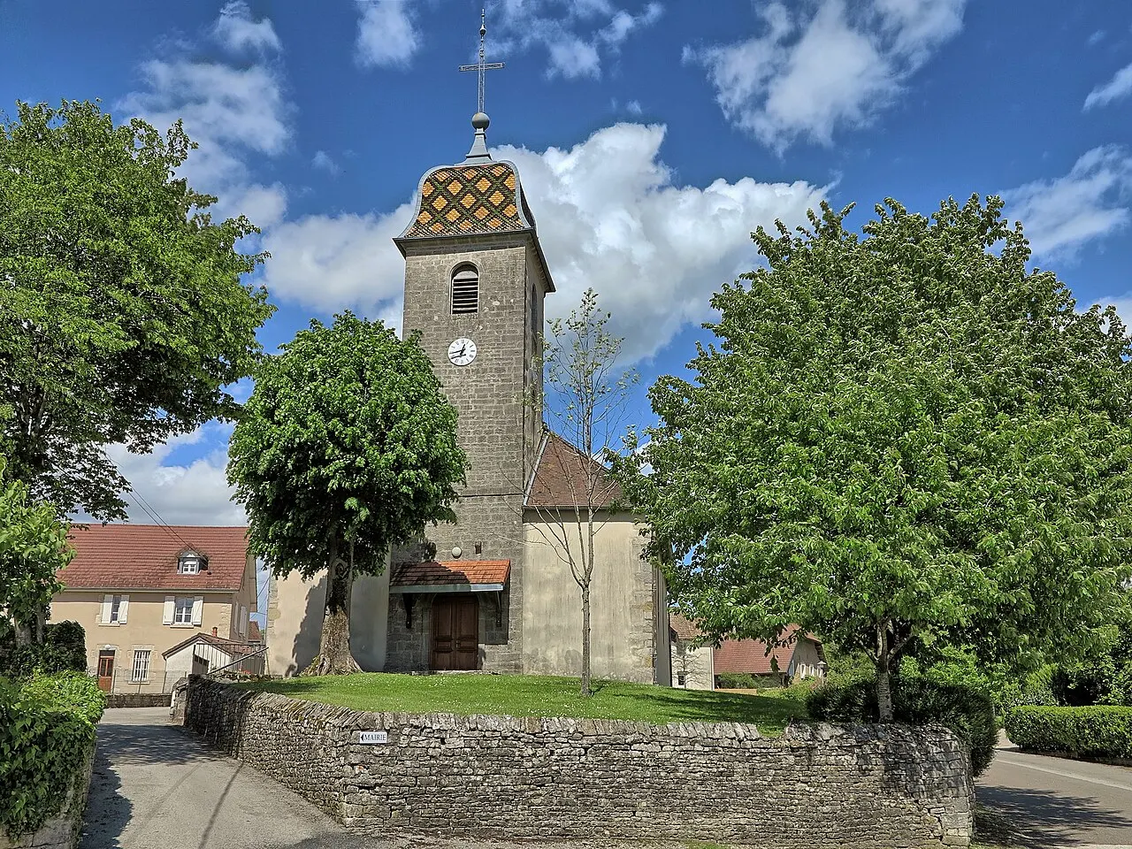 L'église Saint-Pierre d'Auxon-Dessus