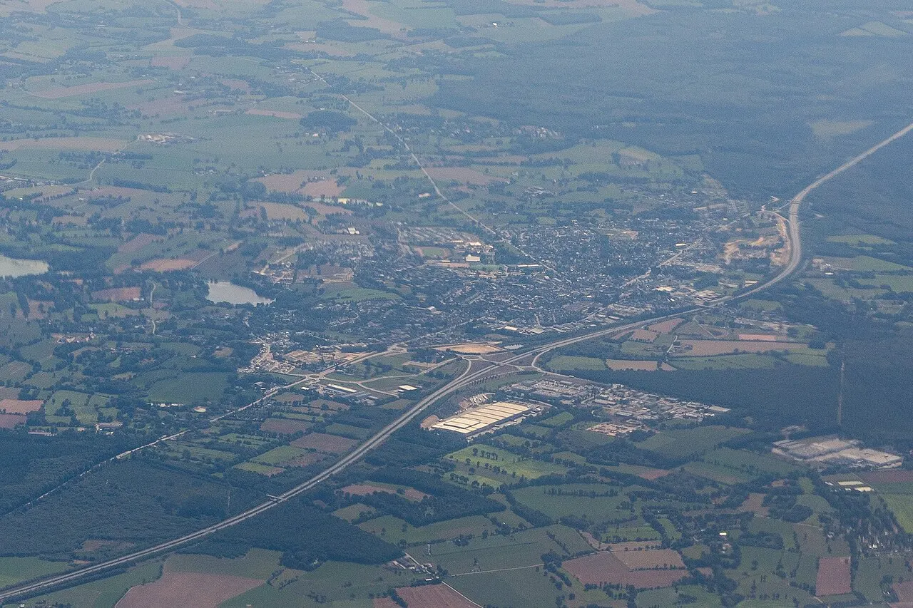 Vue aérienne de Liffré lors d'un vol entre CDG et RNS.