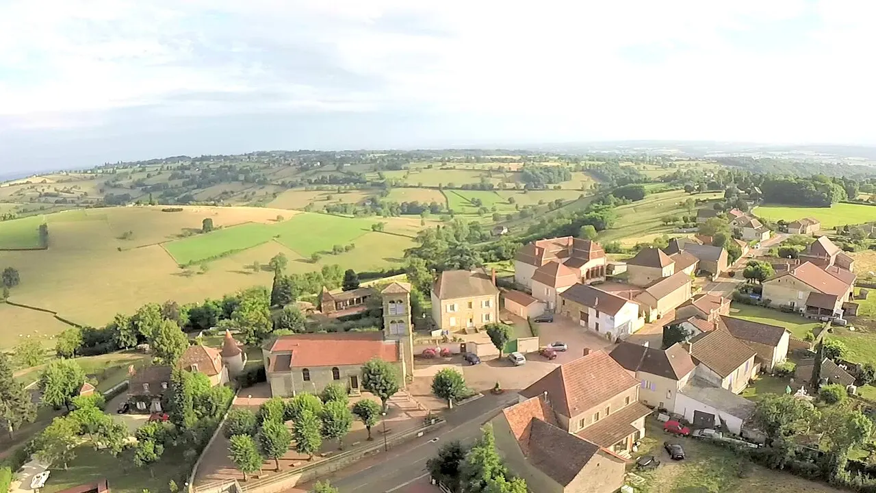 Le bourg de Mailly vu depuis le lieu dit "Les Chavannes"