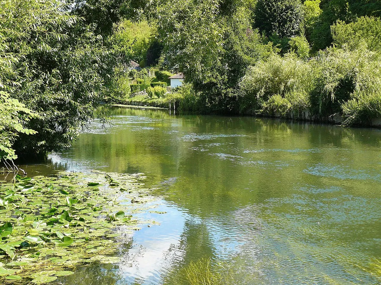 La rivière Eure à Marcilly-sur-Eure (Eure, France)