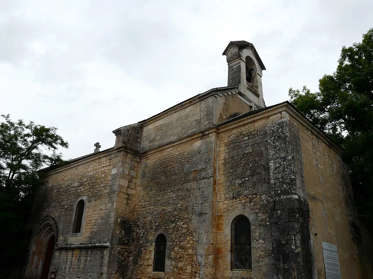L'église Saint-Saturnin, Mayac, Dordogne, France