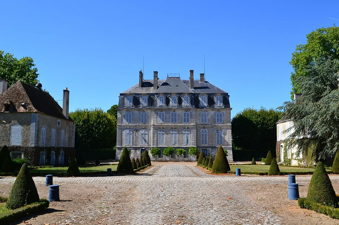 L'intérêt du château de Meslay tient à son site, à son architecture et à son histoire. Implanté dans un site remarquable en bordure de…
