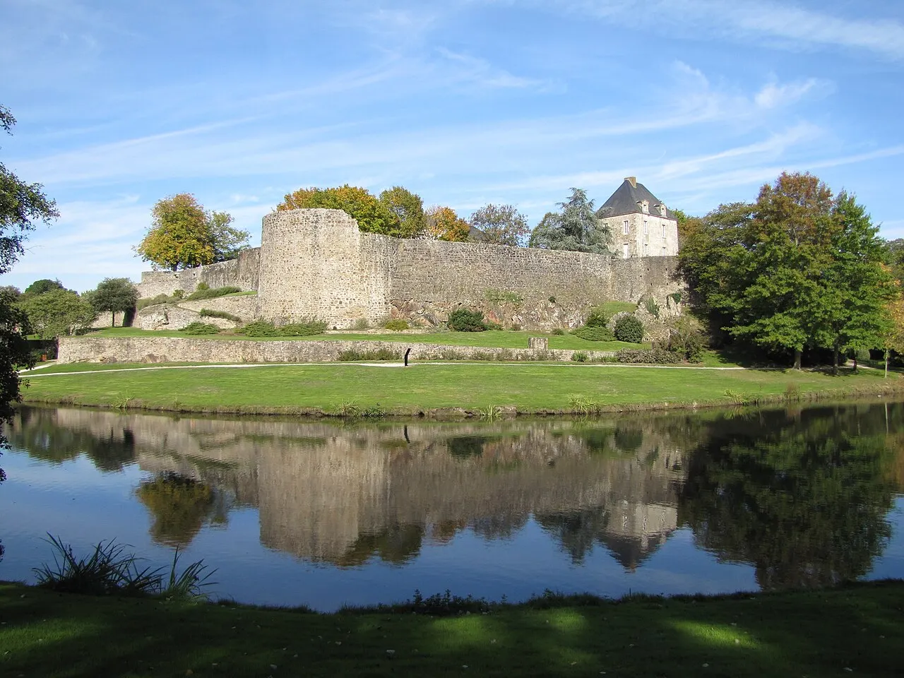 Ancien Château, (Inscrit, 1952)