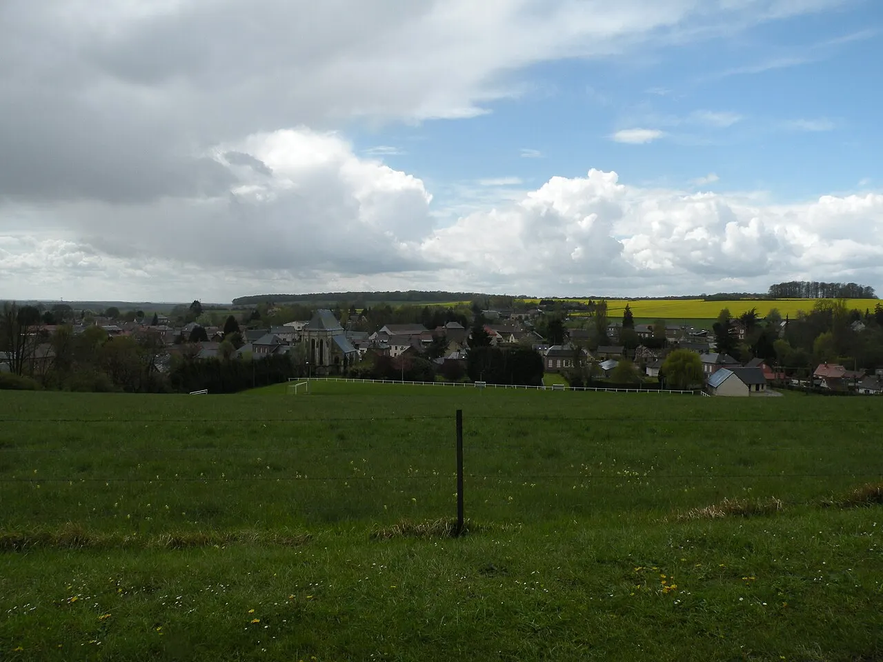 vue de Fresneaux-Montchevreuil