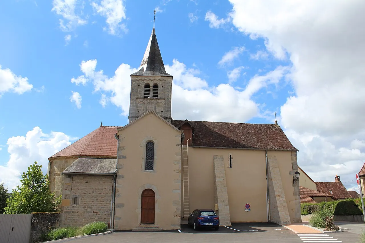 Église Sainte-Thérèse-de-l'Enfant-Jésus de Mornay, Saône-et-Loire.