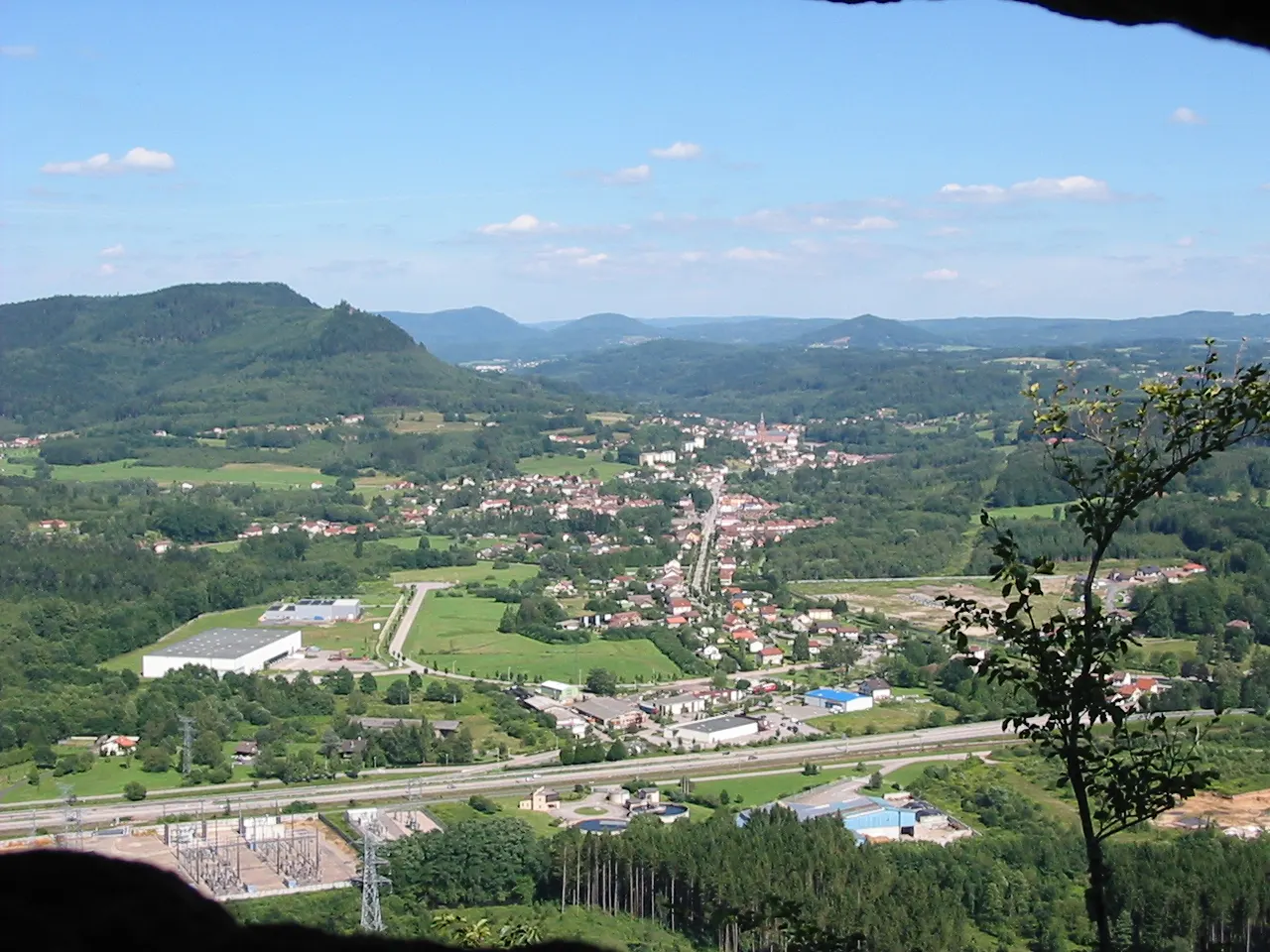 Vue de la commune de Moyenmoutier (Vosges) depuis la Pierre d'Appel.