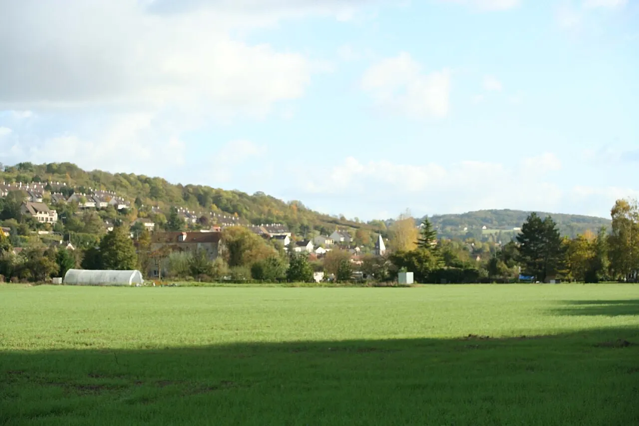 Vue de Nézel dans la vallée de la Mauldre - Yvelines (France)