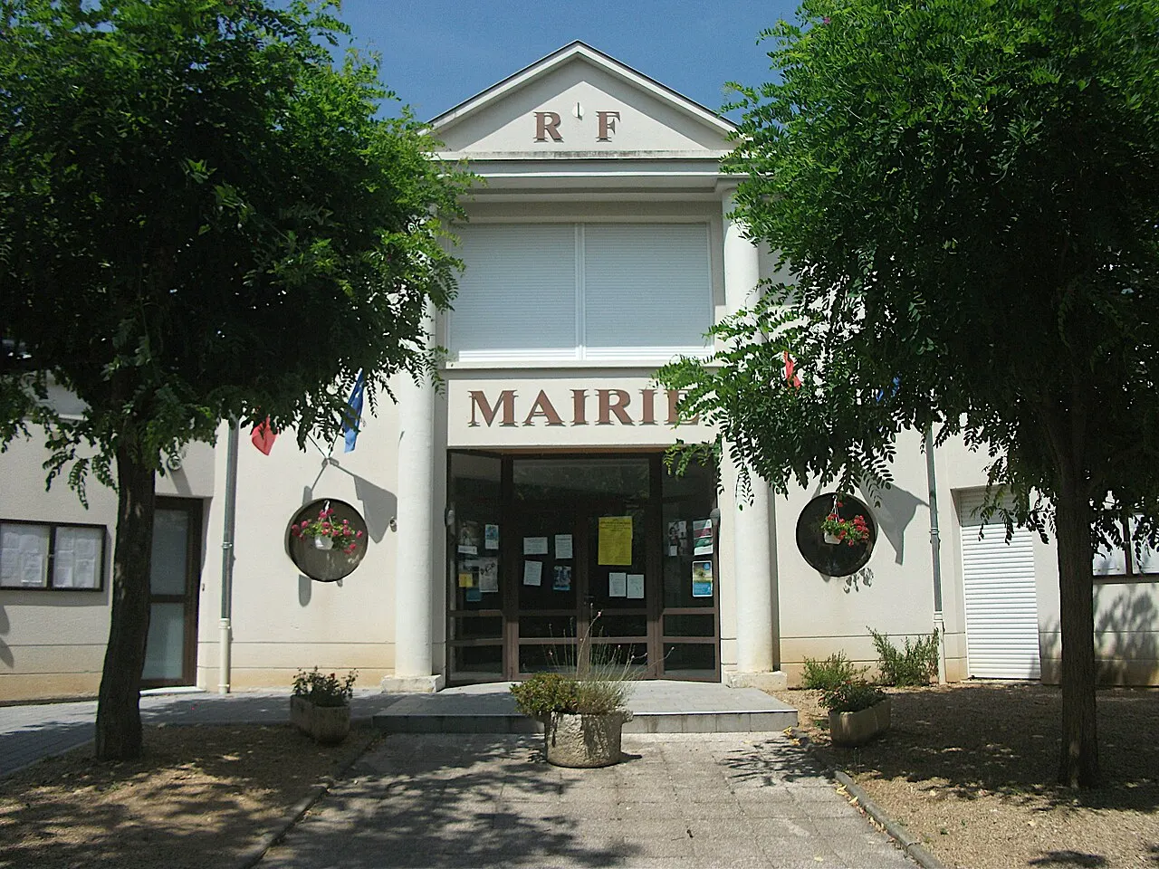 Mairie de Noalhat, Puy-de-Dôme, Auvergne-Rhône-Alpes, France. [18599]