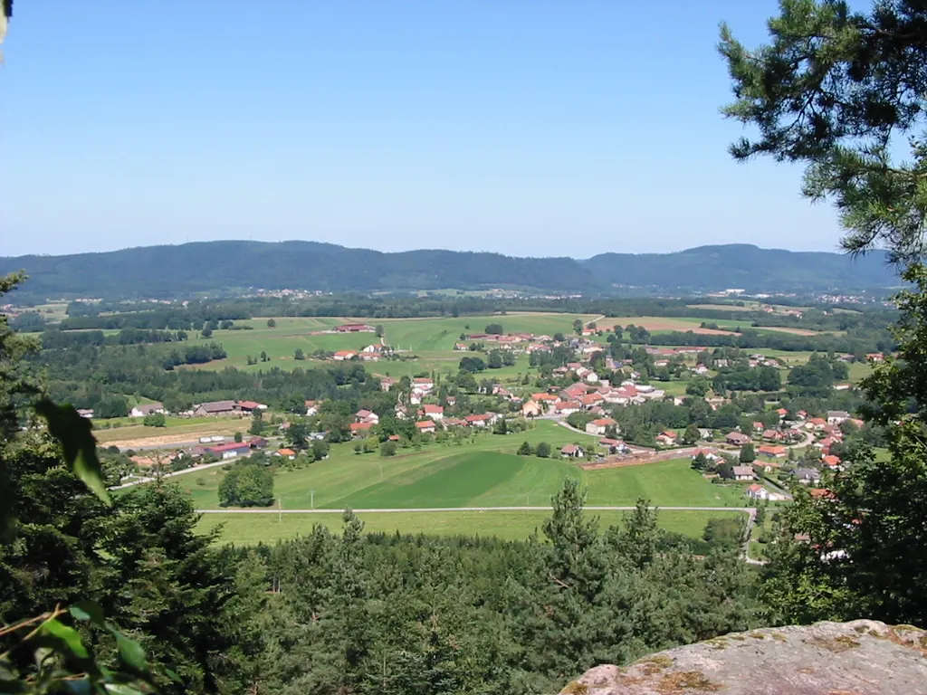 Nompatelize, commune des Vosges, vue du Petit Jumeau