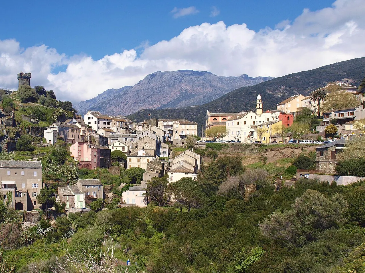 Vue du village de Nonza.