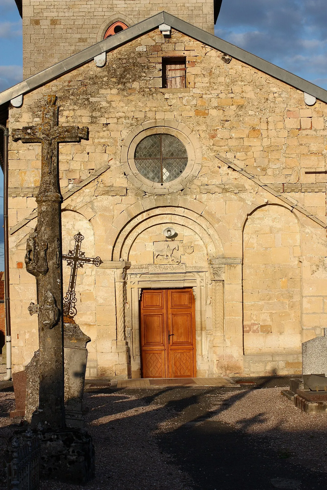 Orconte - Eglise Saint-Georges Façade Ouest