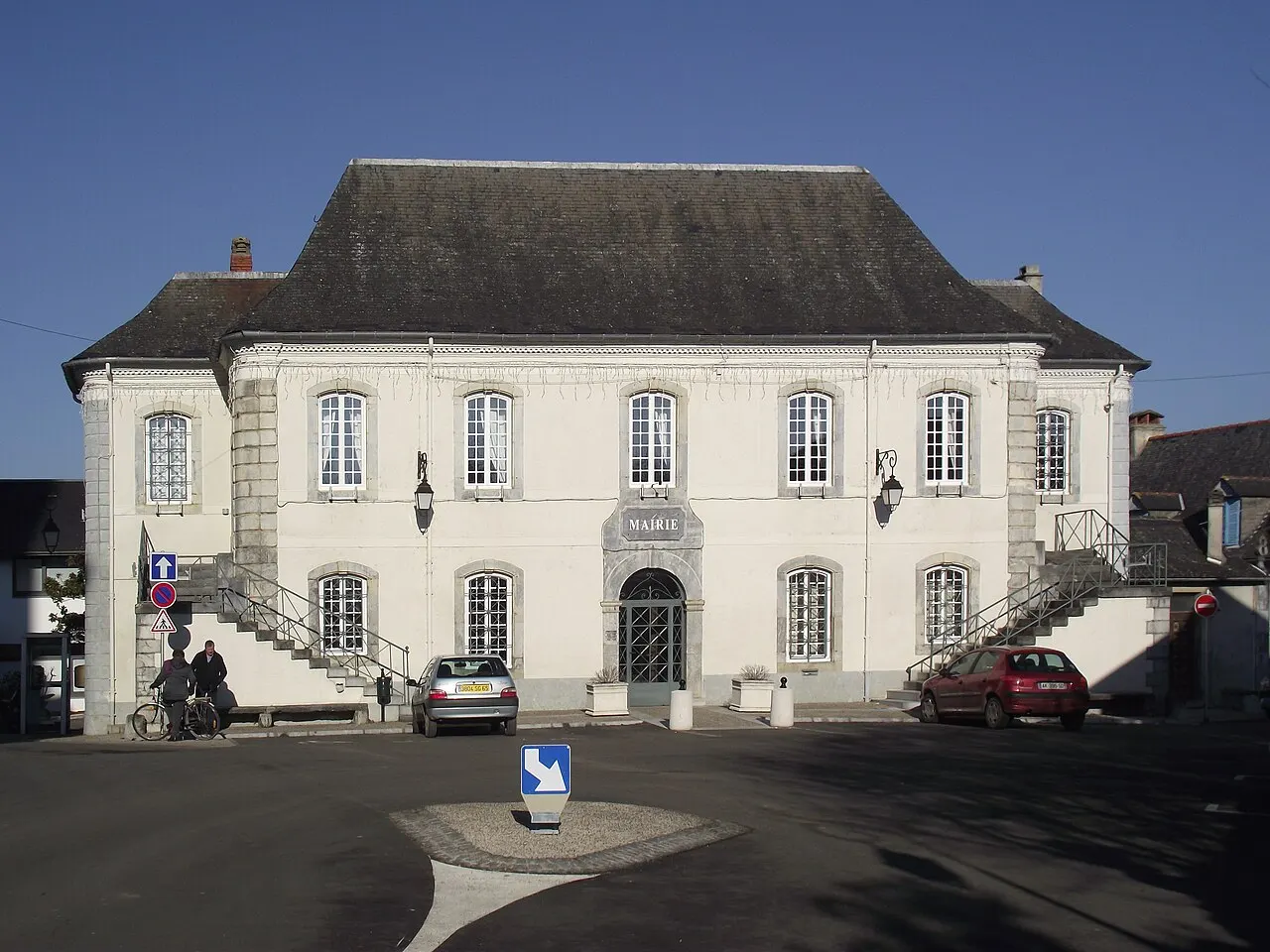 Mairie d'Ossun (Hautes-Pyrénées, France)