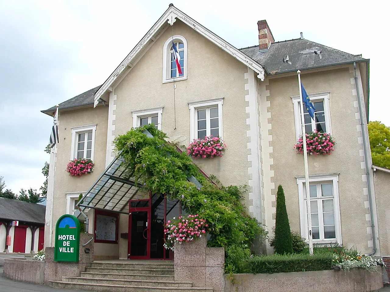 Mairie de Pacé (Ille-et-Vilaine)