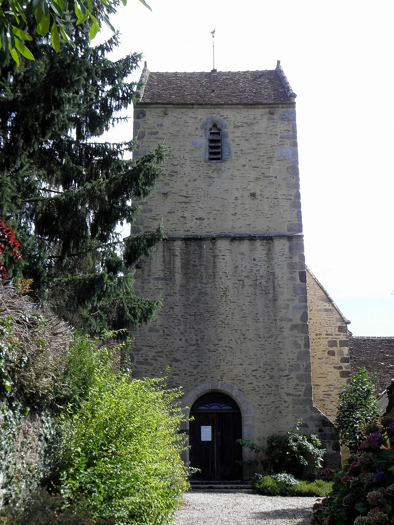 Église Saint-Pierre de Pacé (61). Façade occidentale.