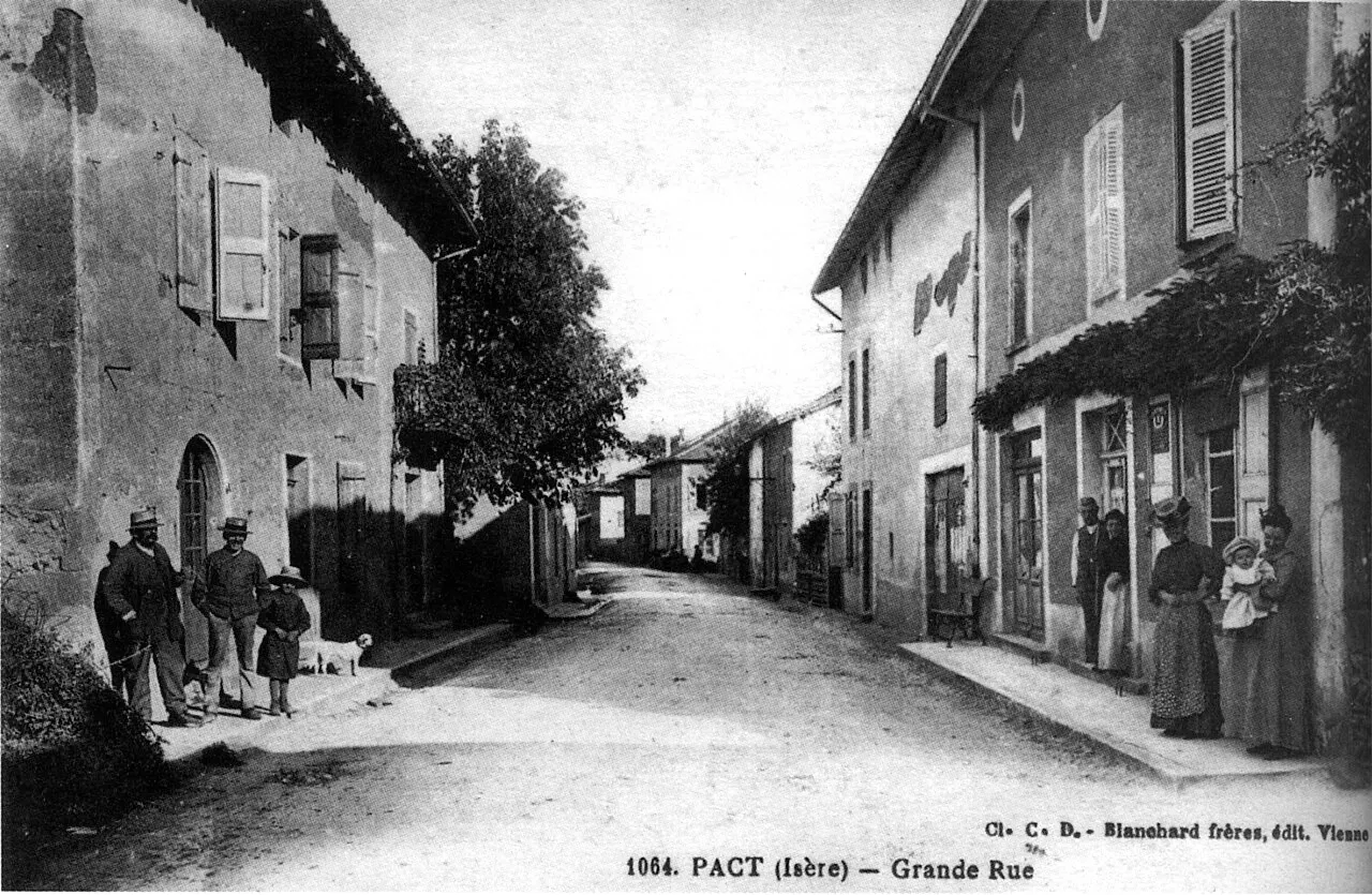 Pact, Grande Rue en 1908