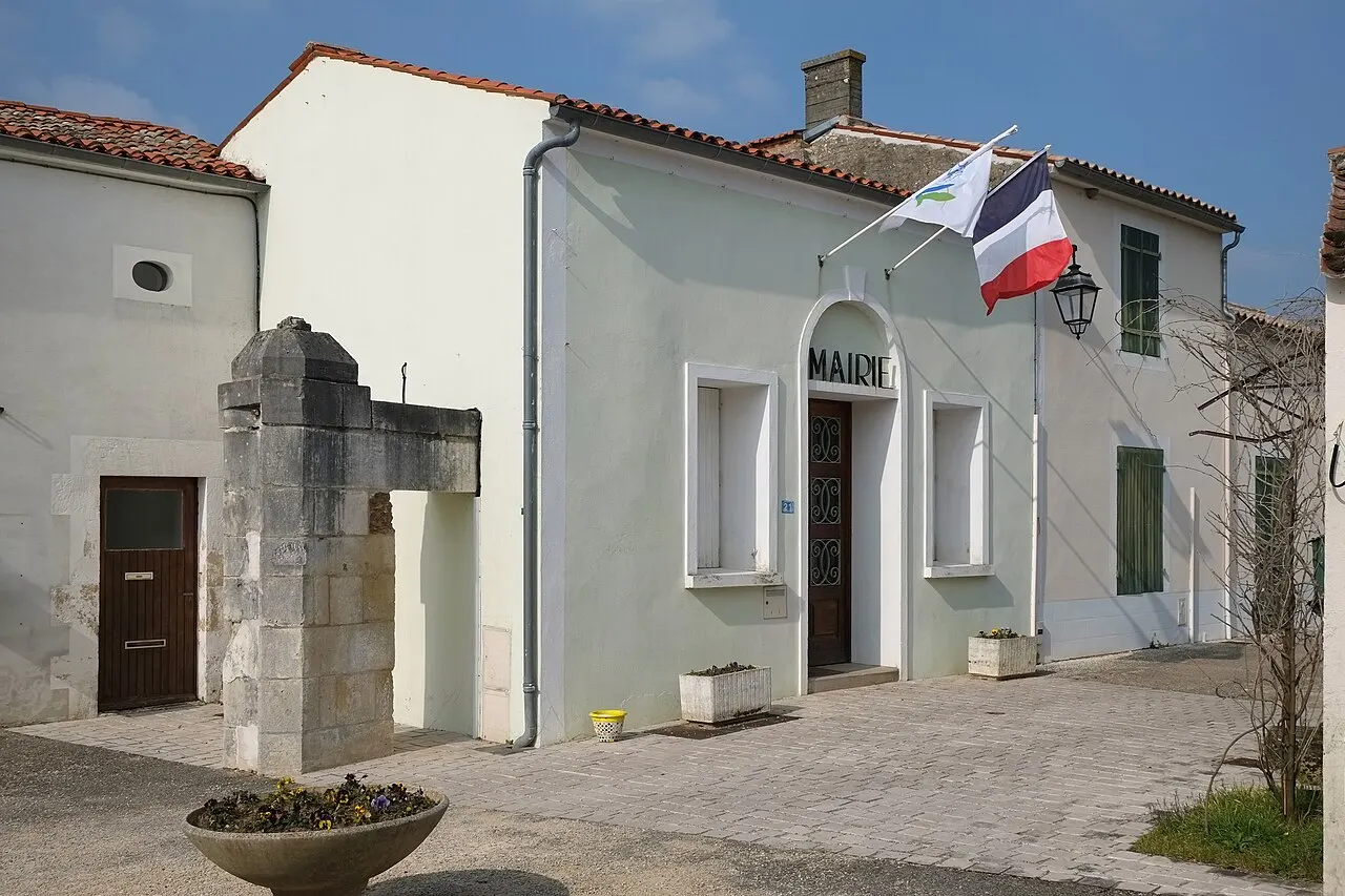 Mairie Péré Charente-Maritime France