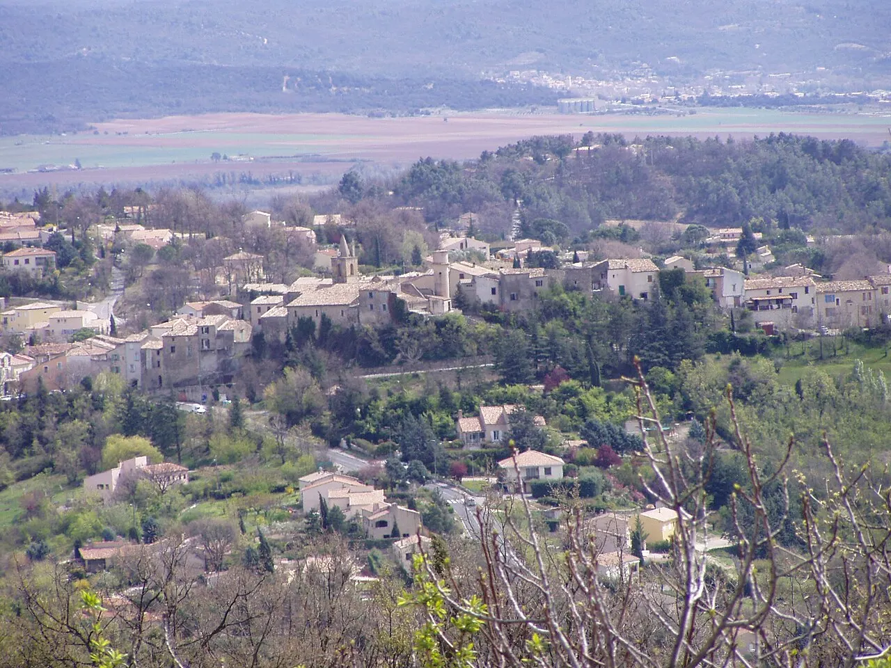 Vue sur la ville de Pierrevert