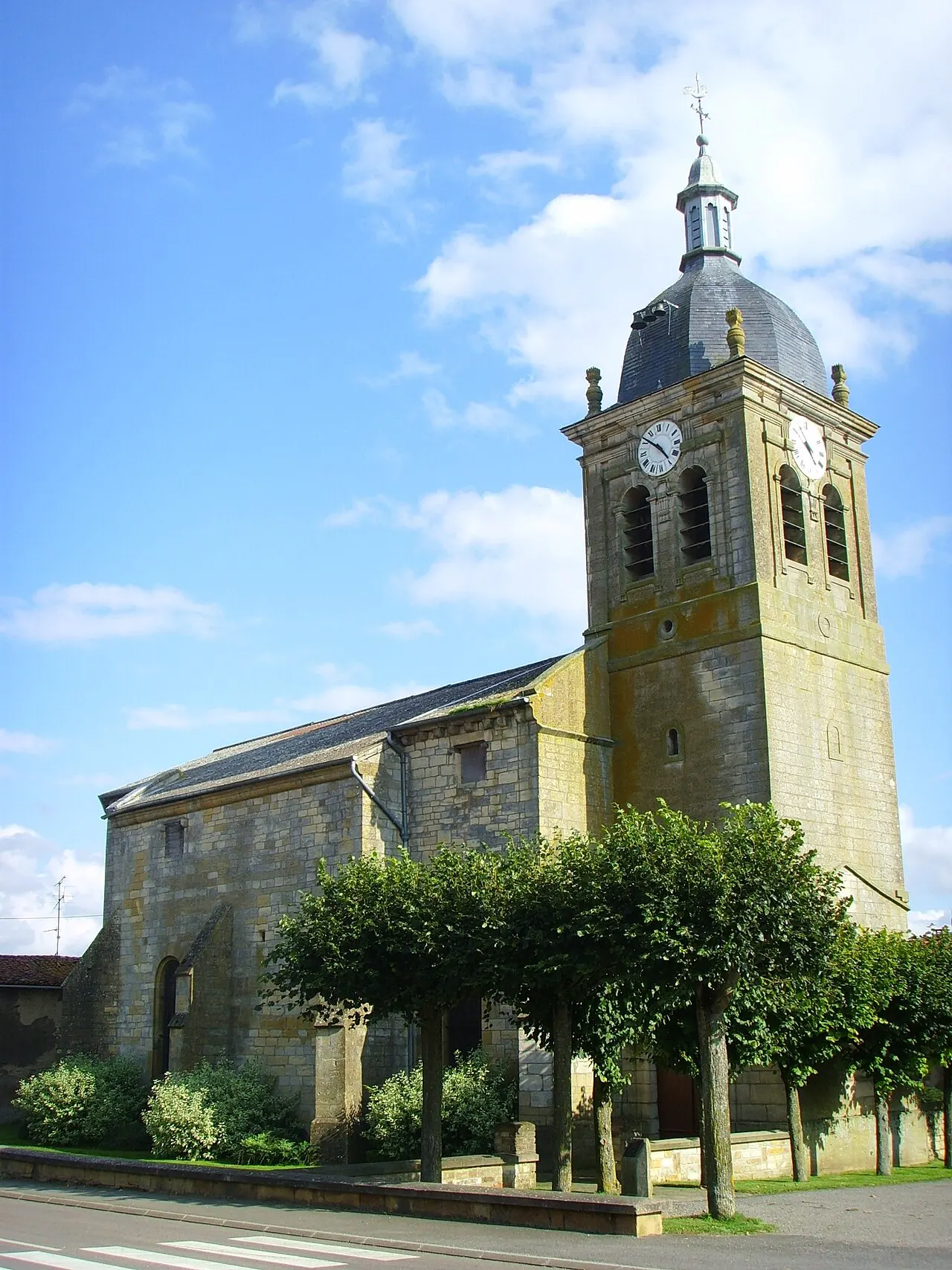Eglise du village de Pillon, dans la Meuse.