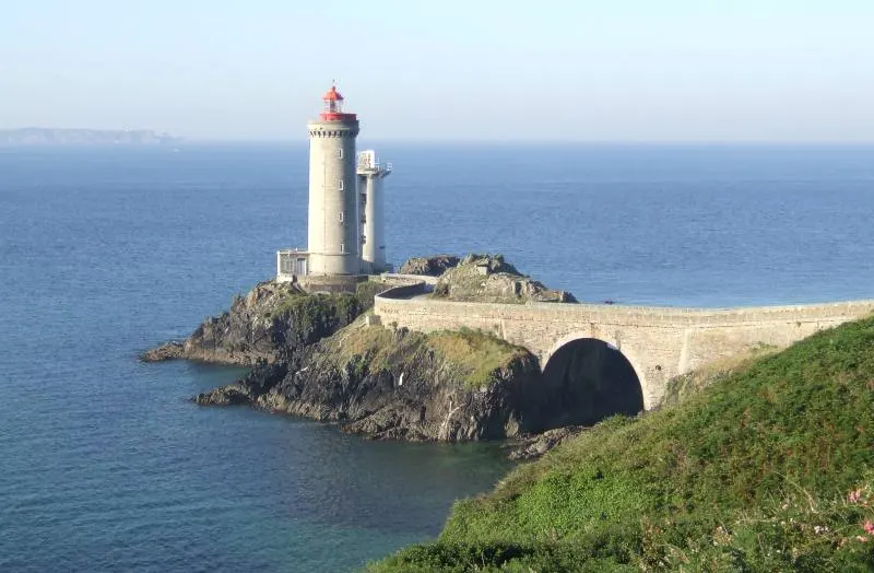 Description: Phare du Petit Minou à Plouzané Source: Pierre Blouch Date: 17 juillet 2006
