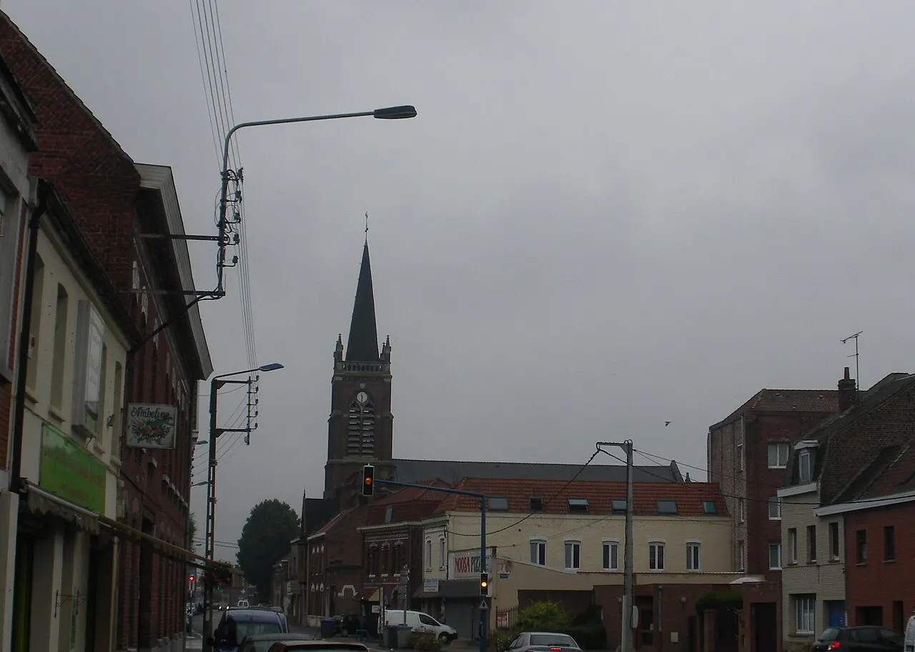 Vue de l'église de Provin.