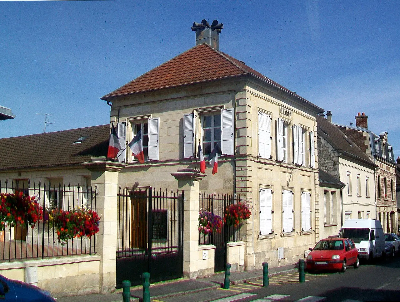 La mairie de Rantigny.