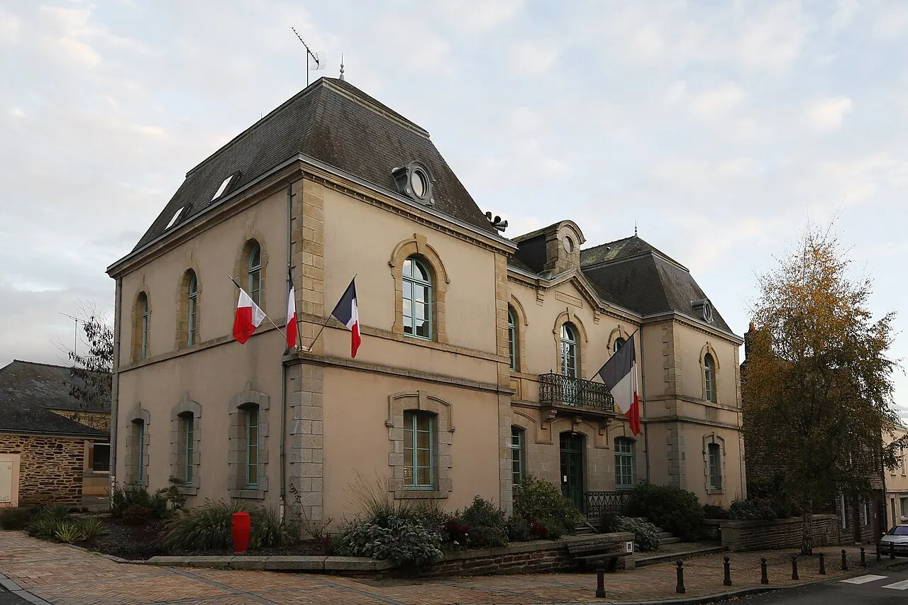 Mairie de Retiers.