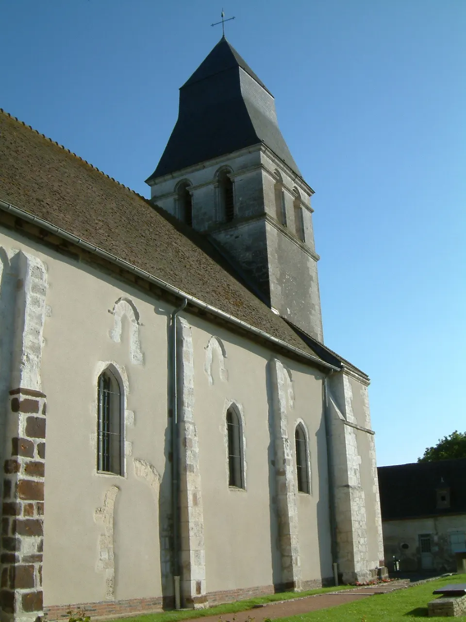 Eglise Saint-Christophe de Rians vue côté nord