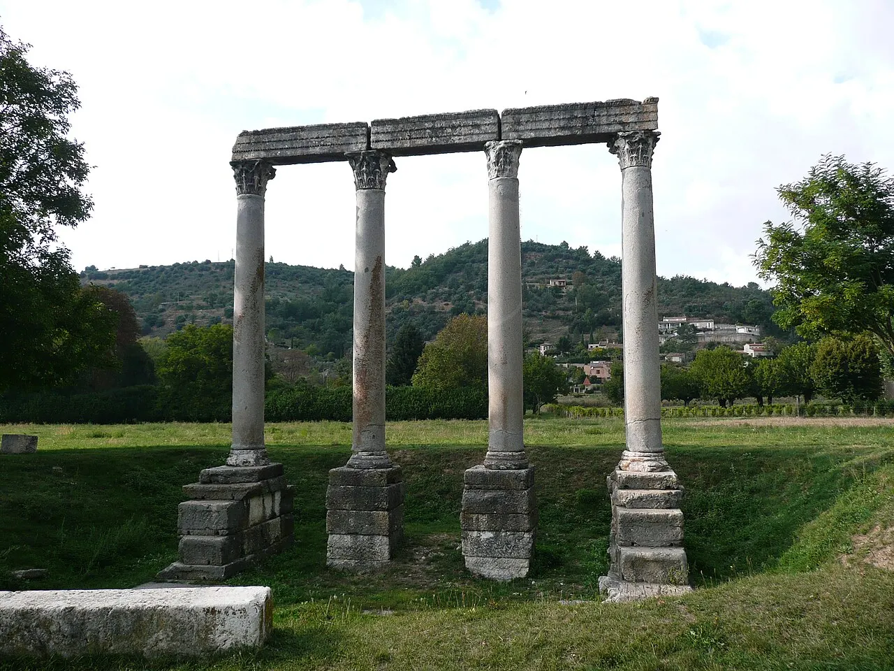 Roman temple C1 CE