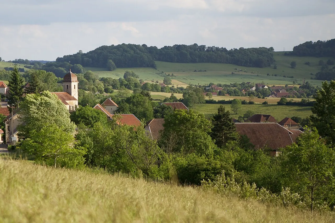 Vue du village de Romain la Roche, France (25)