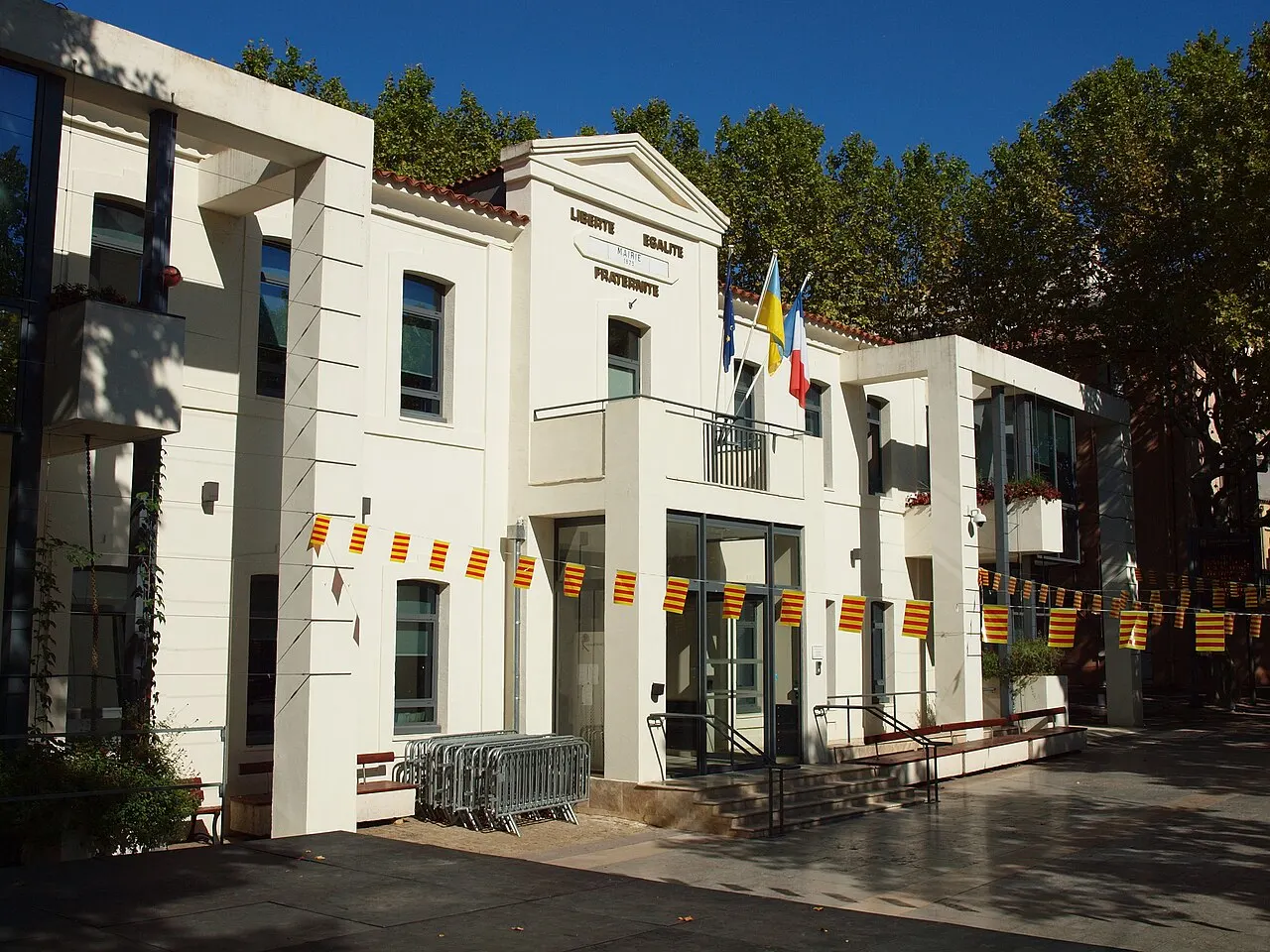 Mairie de Rousset (Bouches-du-Rhône, France)