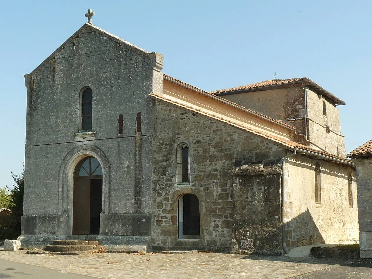 église de Rouzède (16), France