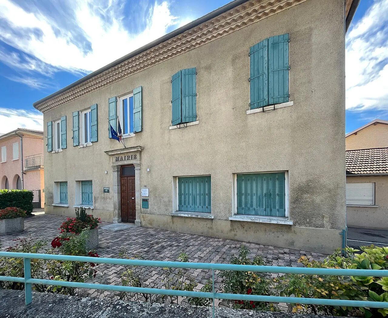 Mairie de Sablons (Isère) octobre 2022.