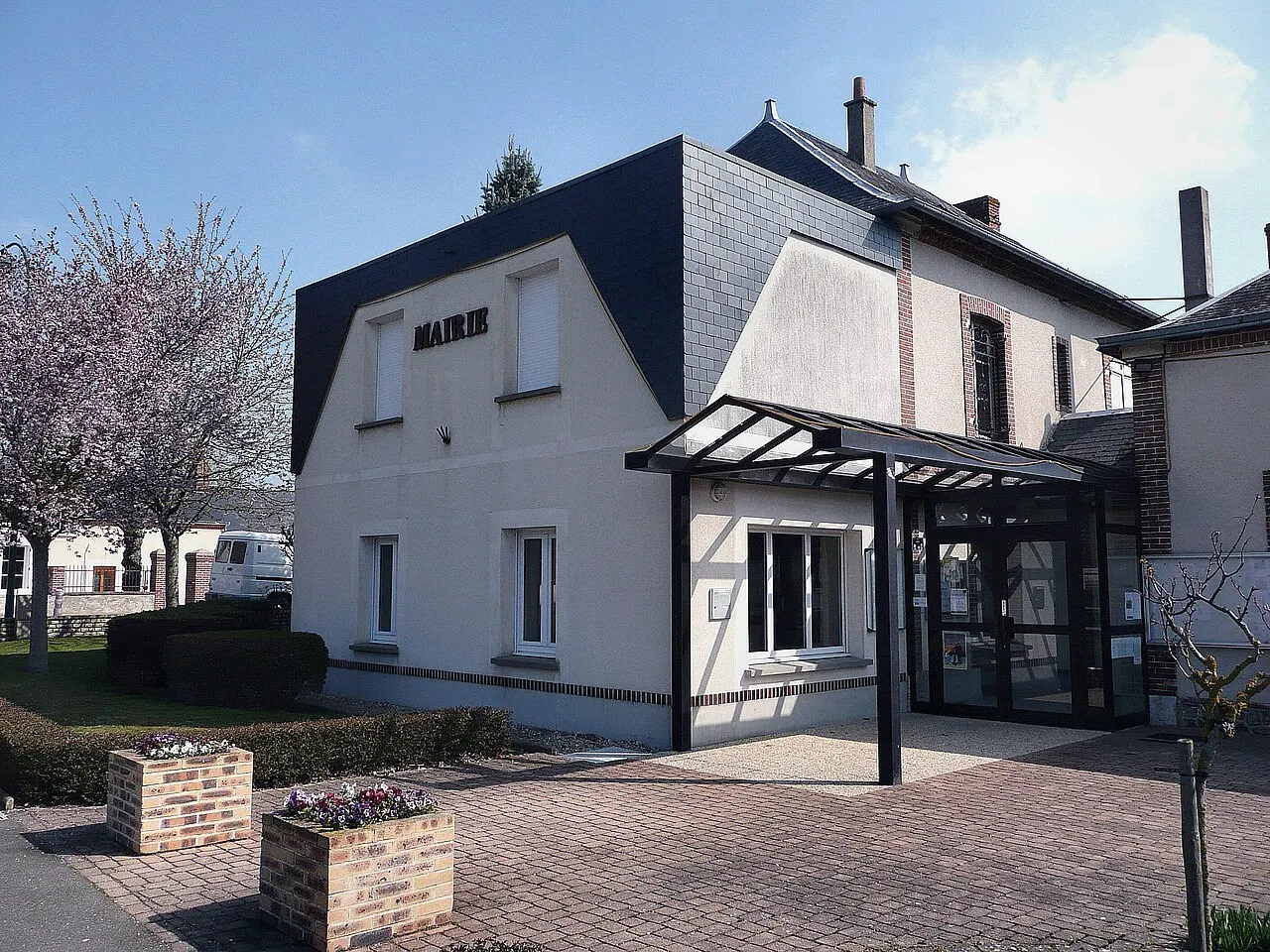 Mairie de Saint-Denis-les-Ponts