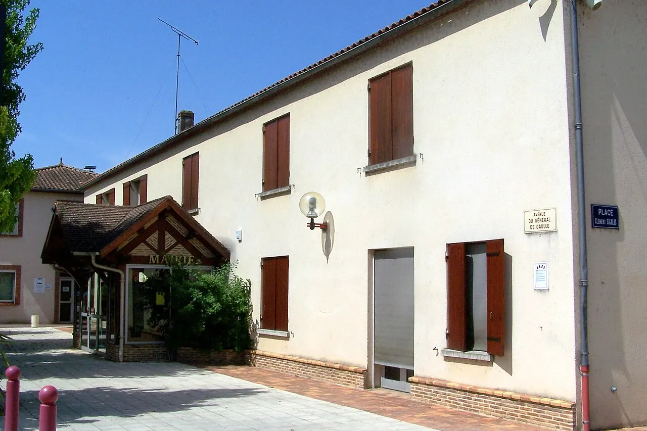 Mairie de Sainte-Bazeille (Lot-et-Garonne, France)