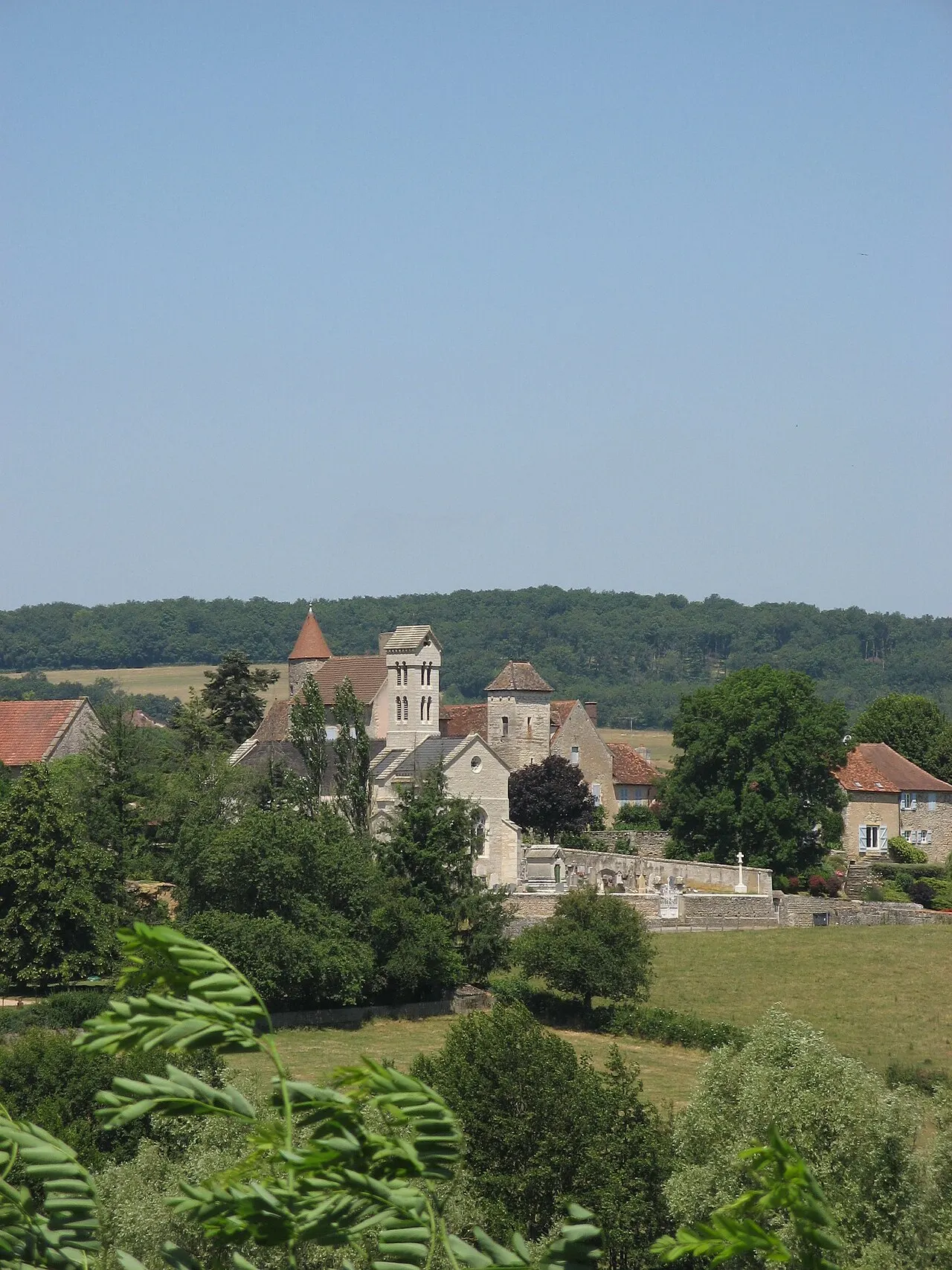 Eglise et Château de Savianges (Saône et Loire)