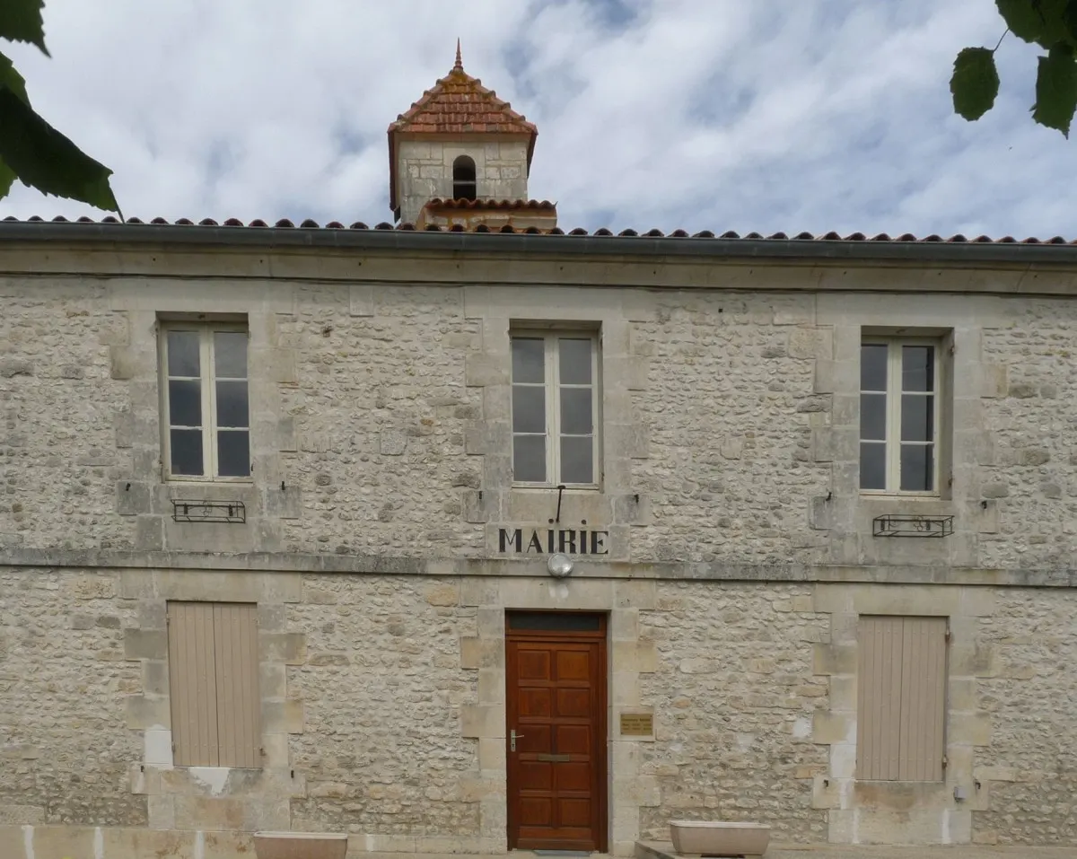 Mairie de Semillac, Charente-Maritime, France
