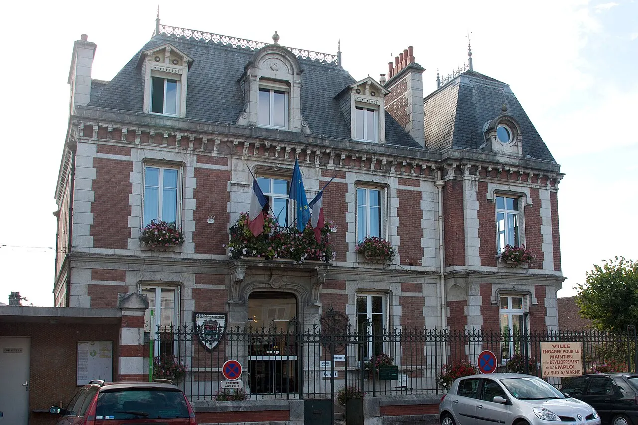 Mairie de Souppes-sur-Loing, Souppes-sur-Loing, Seine-et-Marne, France