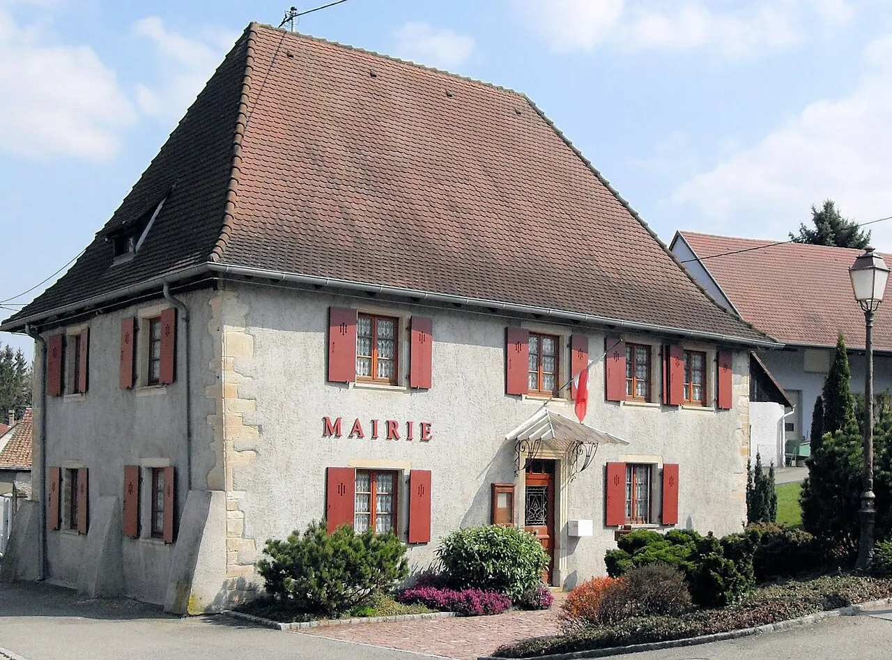 La mairie et l'ancienne école de Steinbrunn-le-Bas