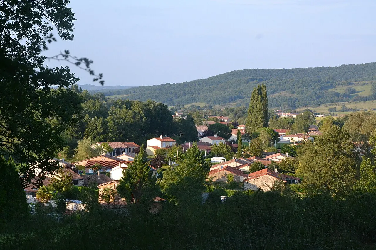 Le bas du village de Tabre (Ariège, France).
