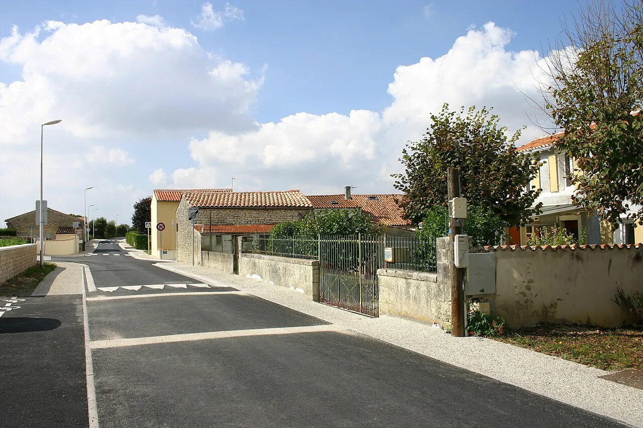 Rue principale de Ternant (Charente-maritime)