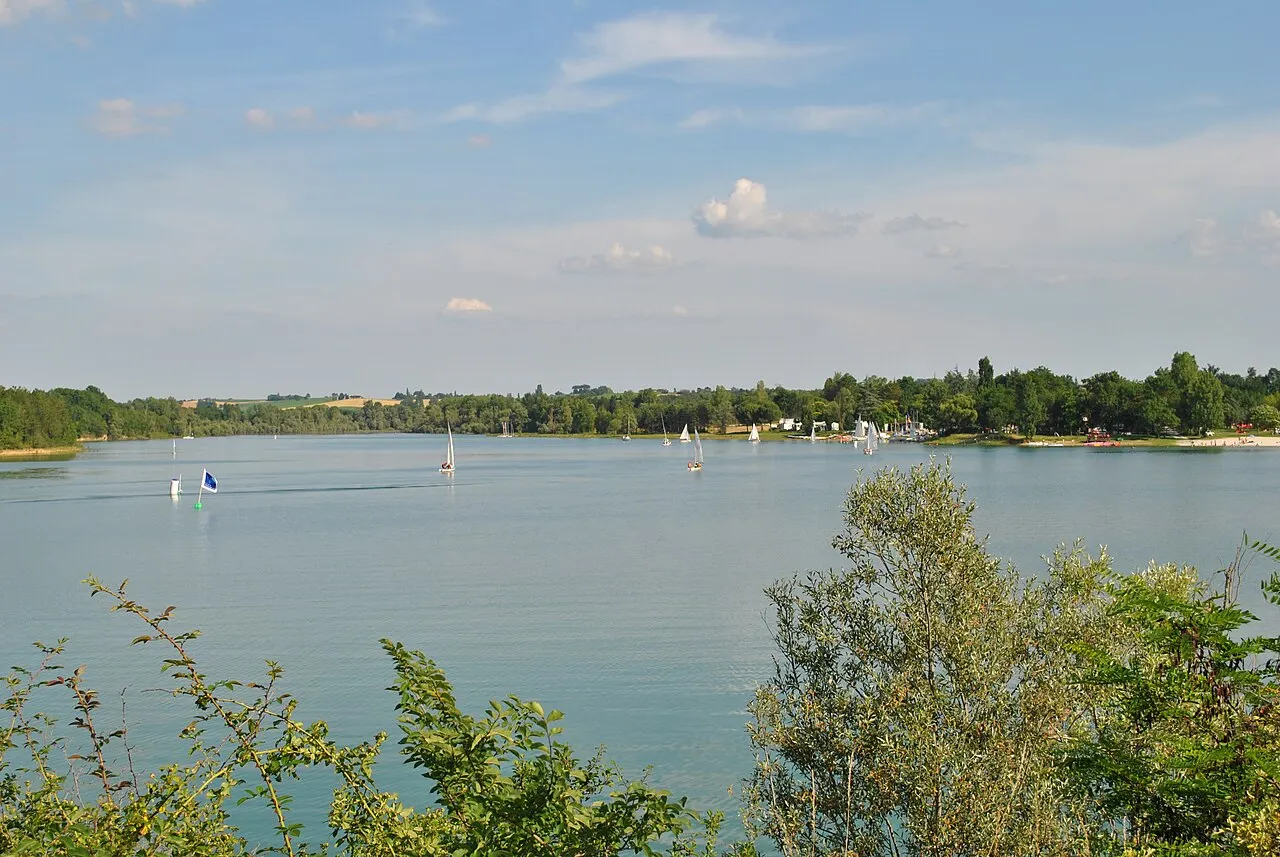 Voiliers et Plage du Lac de Thoux St-cricq