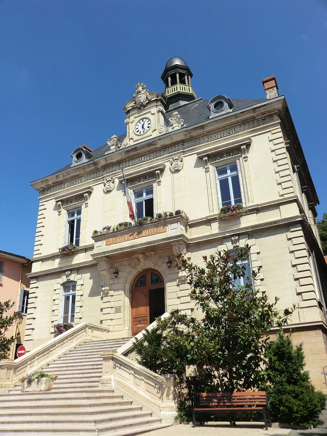 Mairie de Trévoux.