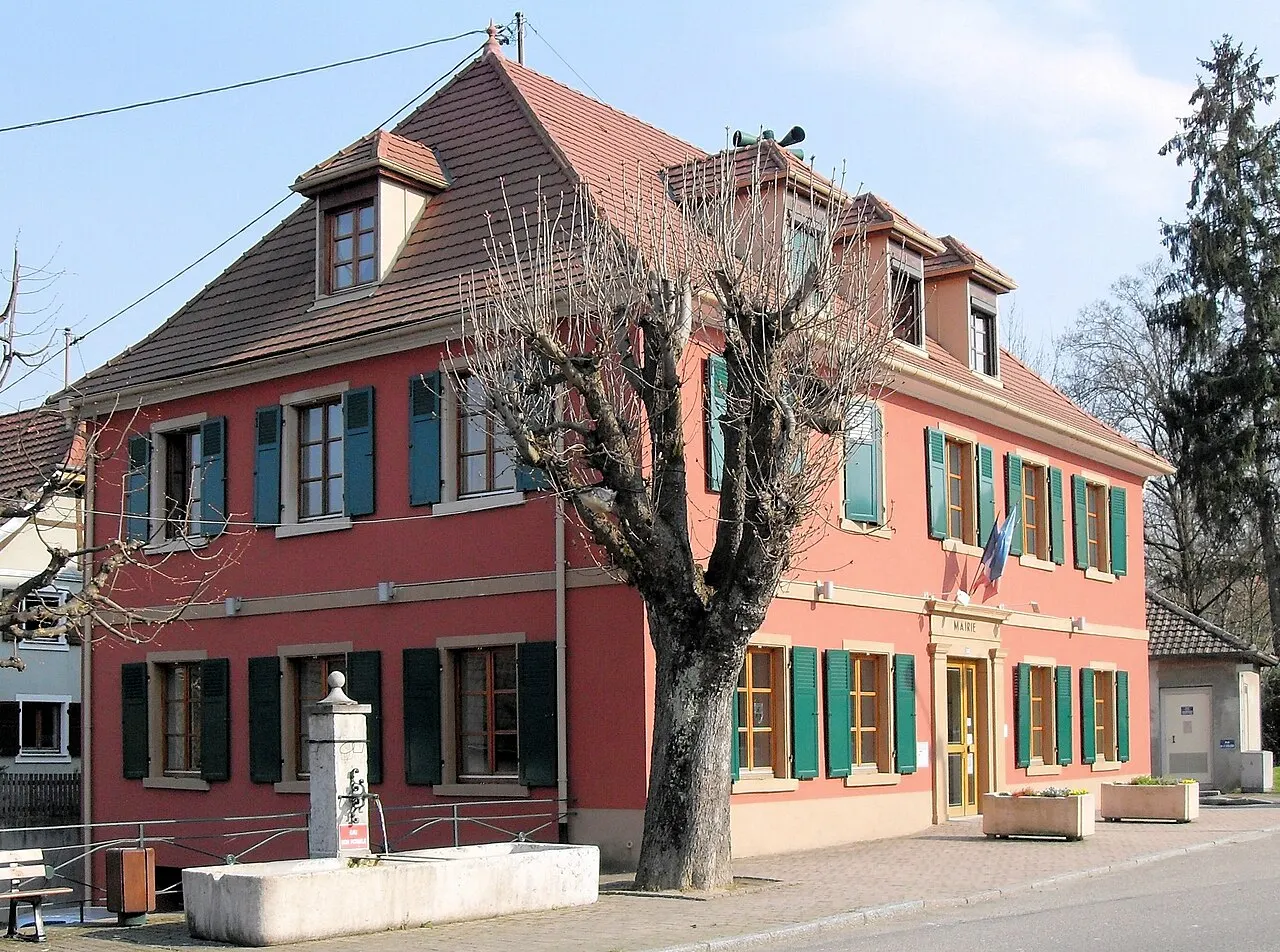 La mairie et l'ancienne école d'Uffheim